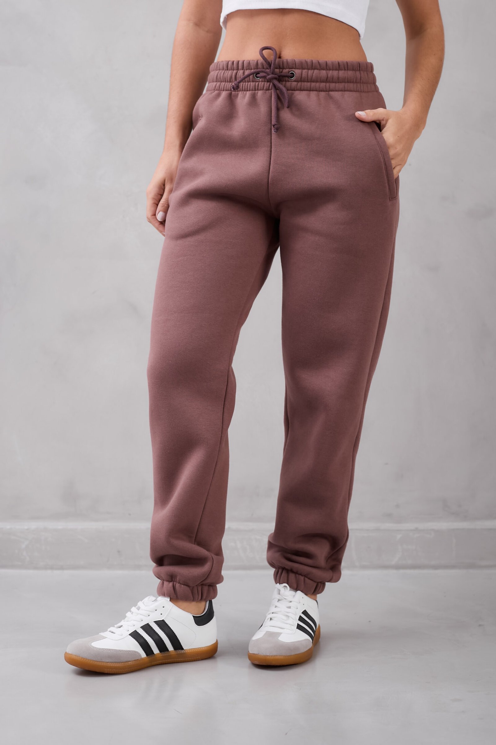 Alternative view of JOGGER NICOLE friza