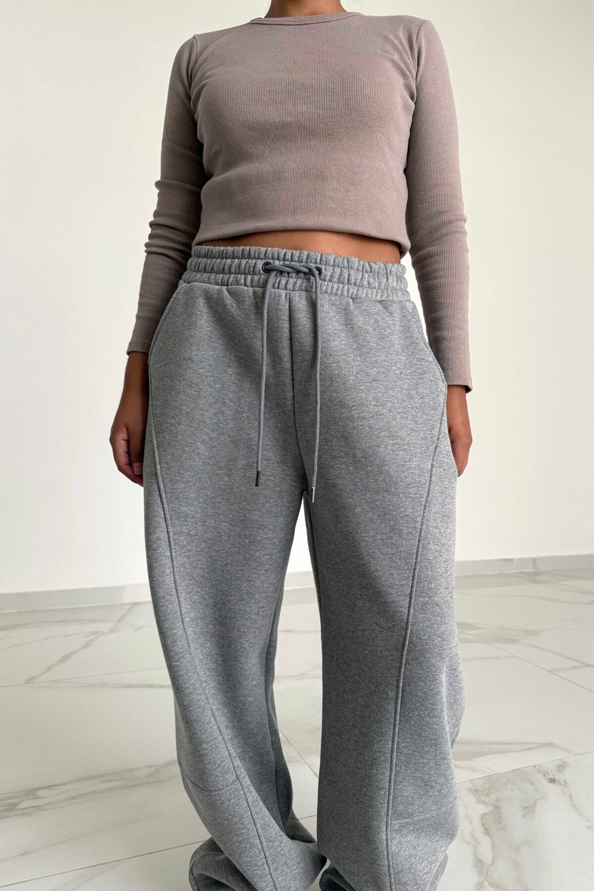 Alternative view of BAGGY SOLE friza