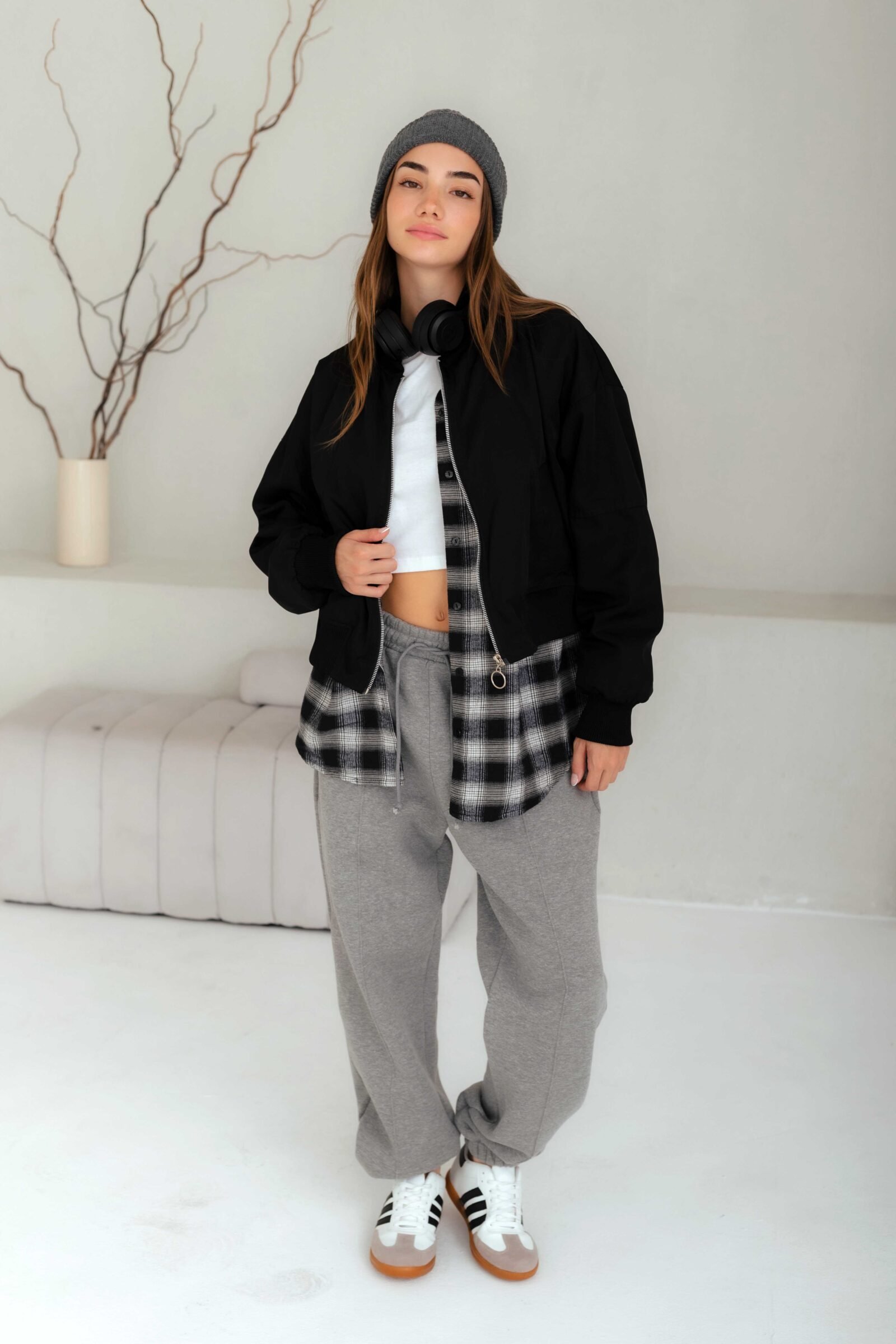 Alternative view of JOGGER MARIA friza