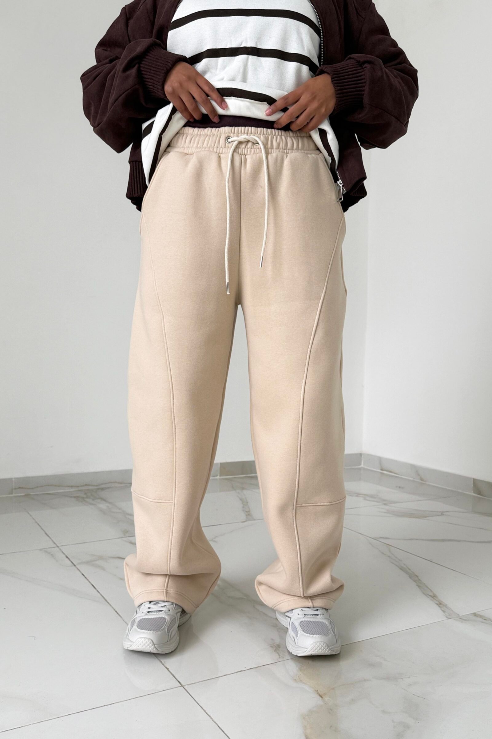 Alternative view of BAGGY SOLE friza